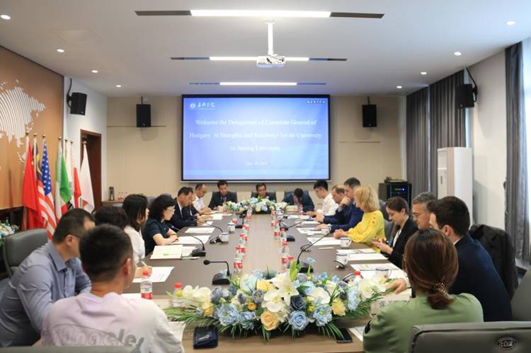 说明: //wsc.91hltop.net/__local/A/38/E8/18C959EFE2F9324C5B940400D34_14F307E9_16193.jpg